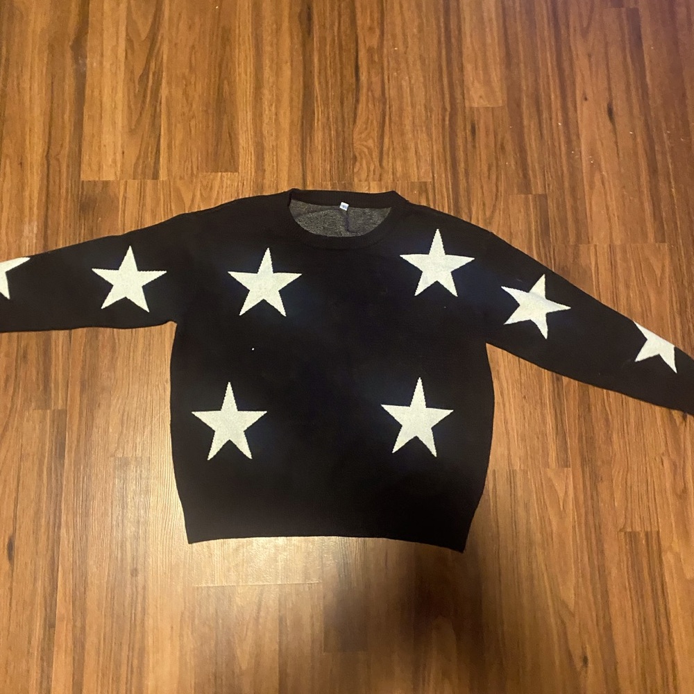Women’s trendy short starred sweater